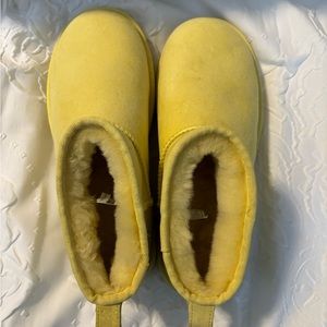 Authentic UGG ultra short boots in neon yellow size 9